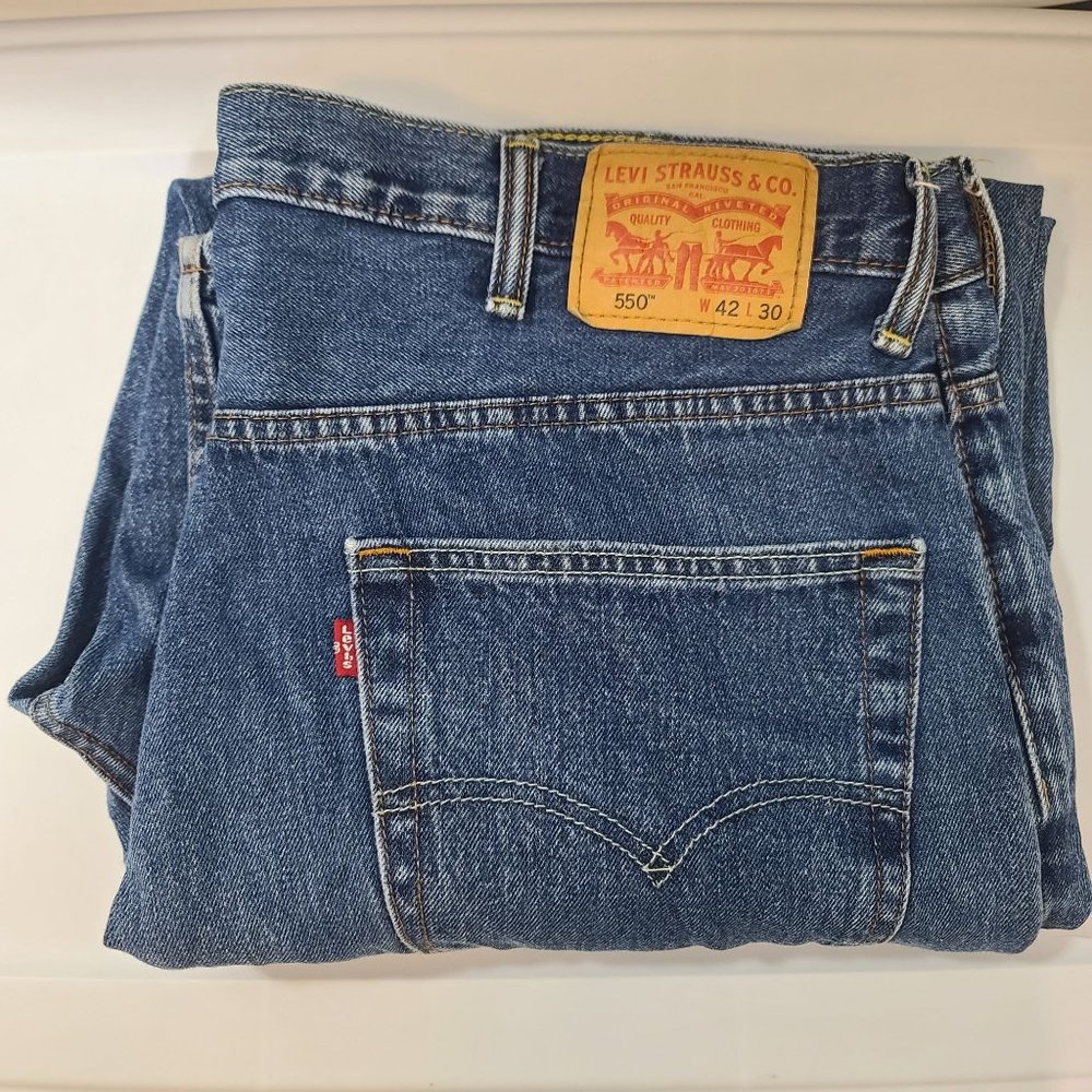 Levis Jeans Mens 42x30 Blue 550 Straight Leg Relaxed Fit Jeans Classic Work EUC - Picture 11 of 12